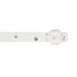 Detalle de la lente difusora en el Kit de Barras LED compatible con televisores V1 HYLED5519N4KM, resaltando la estructura y puntos de fijación.