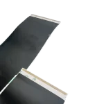 Vista lateral del cable flex BN96-39821F / BN96-39820F para TV Samsung UN55NU7100AKXZL, mostrando su estructura flexible y conectores.