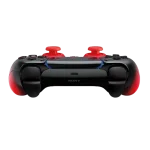 Mando de PlayStation con joysticks rojos y luces LED, diseño ergonómico y tecnología avanzada