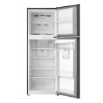 Refrigerador doble puerta abierto mostrando su interior espacioso y bien iluminado, ideal para almacenar alimentos y bebidas